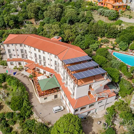 San Trano Szálloda Luogosanto