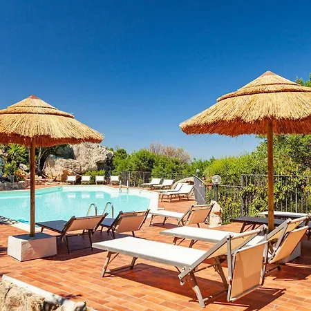 San Trano Hotel Luogosanto